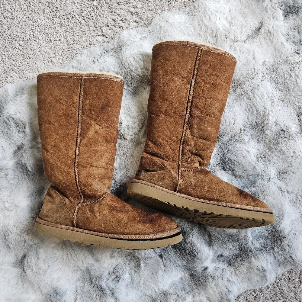 UGG Brown Suede Boots Size 9 AS IS